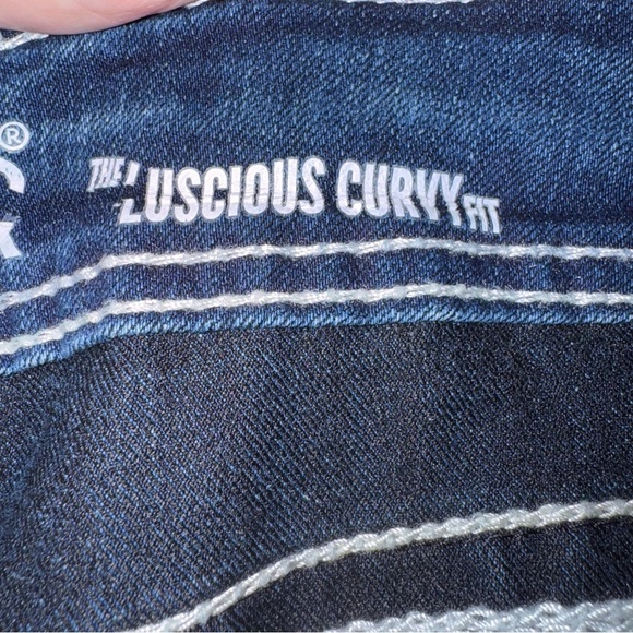 Wallflower Women’s Denim Jeans SZ 15 Reg Dark Blue Wash Medium Rise Bootcut - Picture 6 of 9